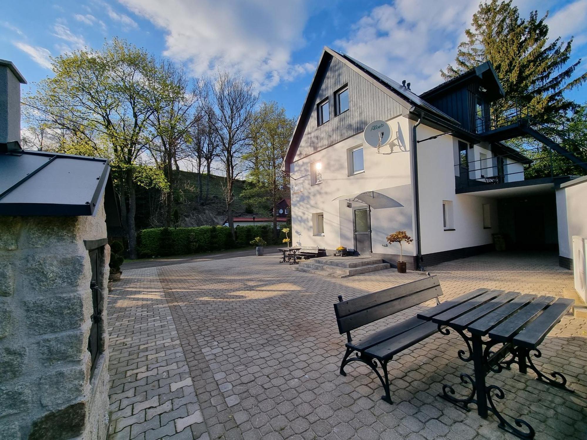 Apartamenty Salamandra Kłodzko Extérieur photo